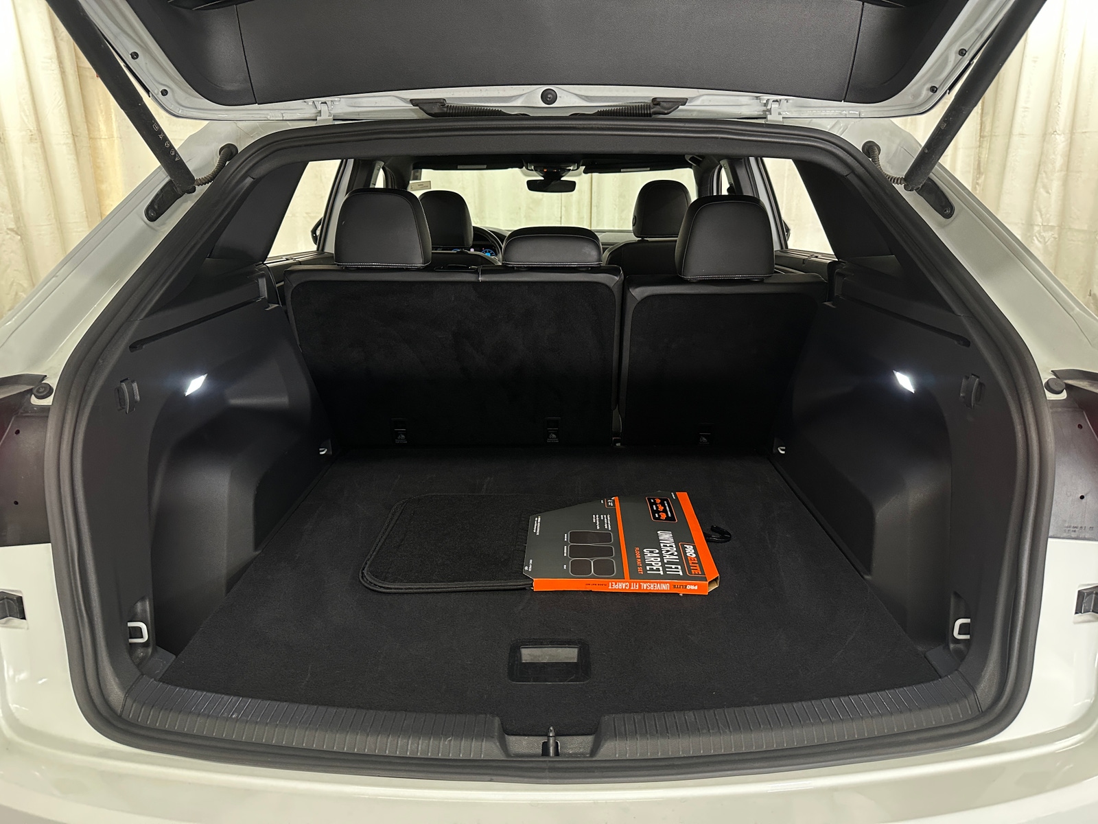 Thumbnail: 2025 Volkswagen Atlas - 6