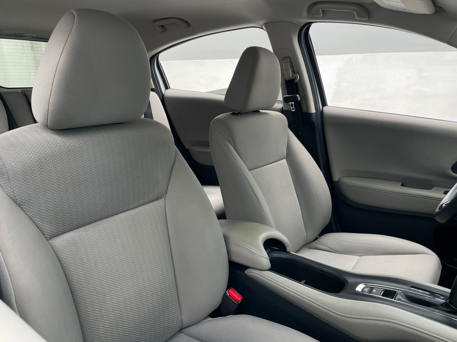 Thumbnail: 2016 Honda HR-V - 2