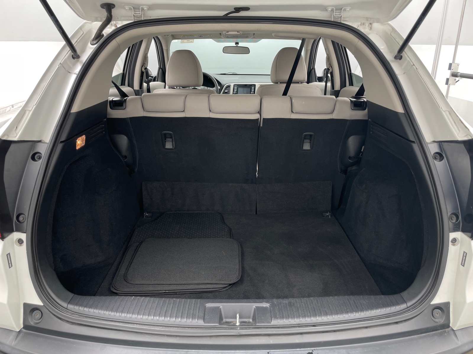 Thumbnail: 2016 Honda HR-V - 7