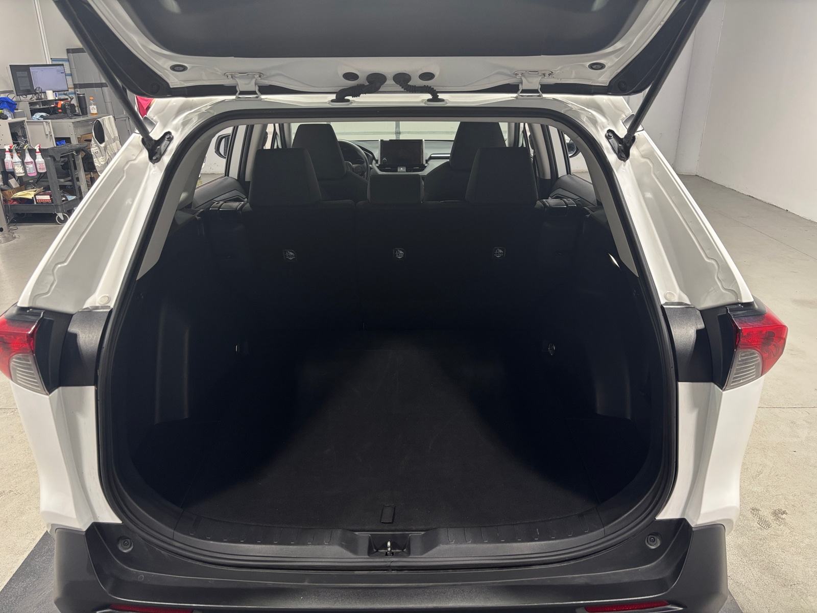 Thumbnail: 2025 Toyota RAV4 - 7