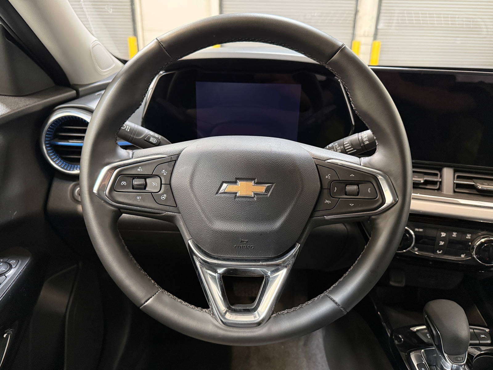 Thumbnail: 2025 Chevrolet Trax - 5