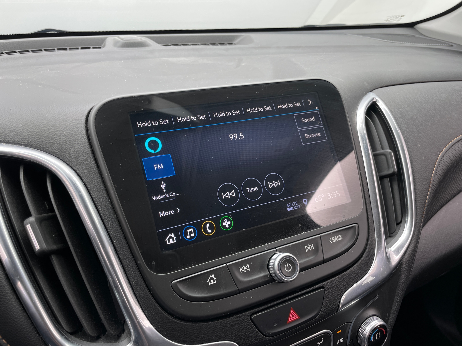 Thumbnail: 2019 Chevrolet Equinox - 3