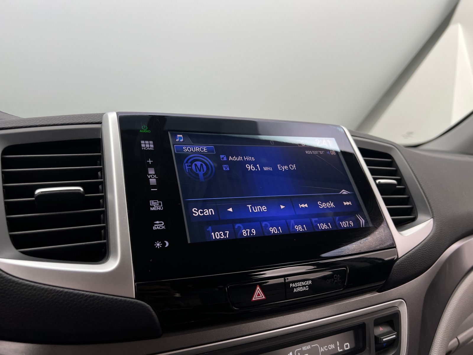 Thumbnail: 2016 Honda Pilot - 4