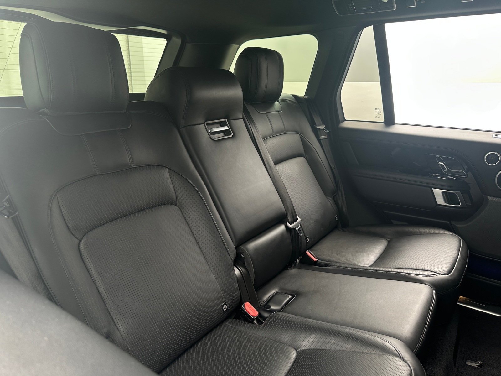 Thumbnail: 2020 Land Rover Range Rover - 5