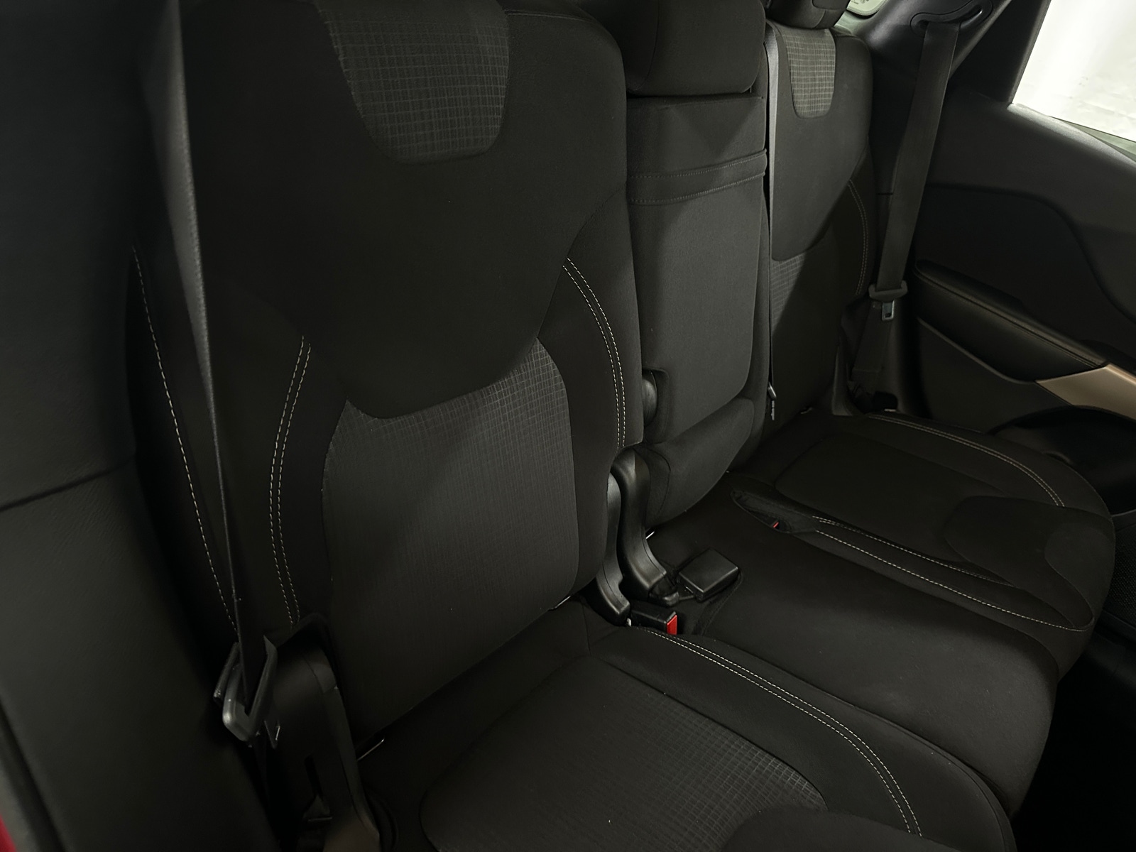 Thumbnail: 2017 Jeep Cherokee - 6