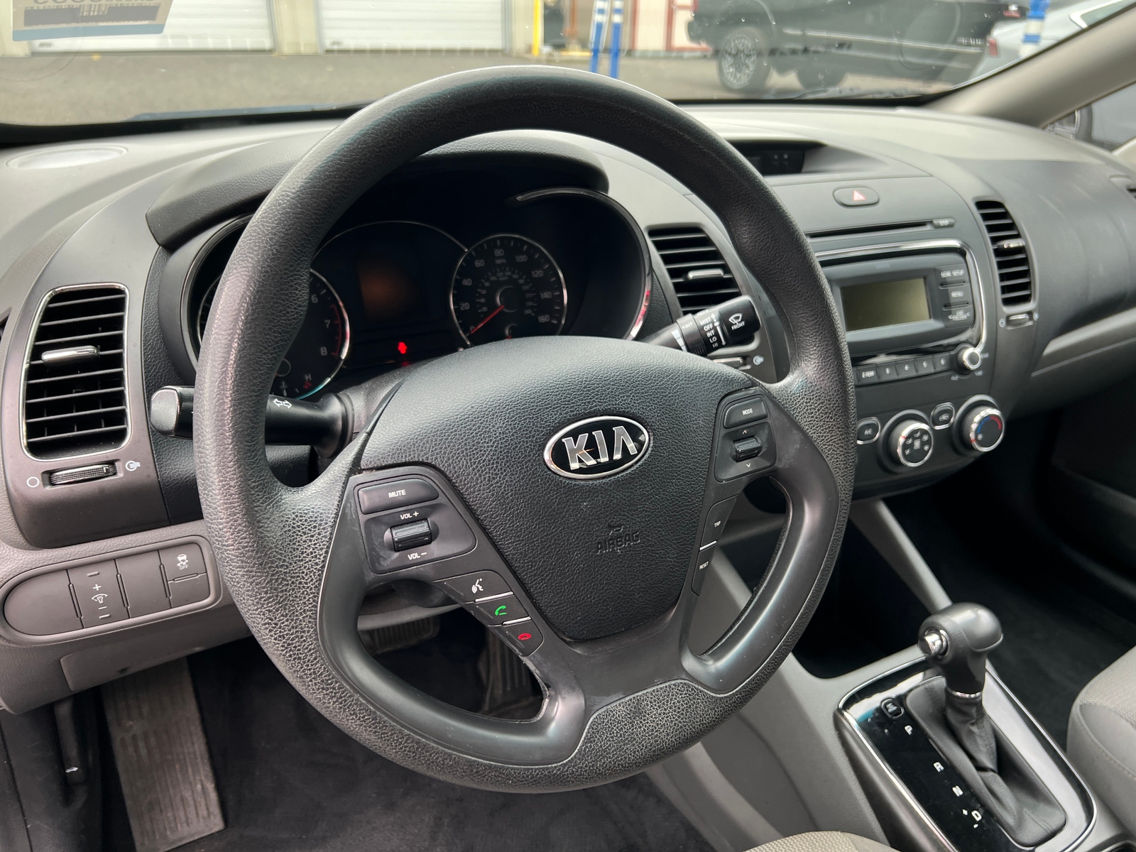 Thumbnail: 2017 Kia Forte - 5