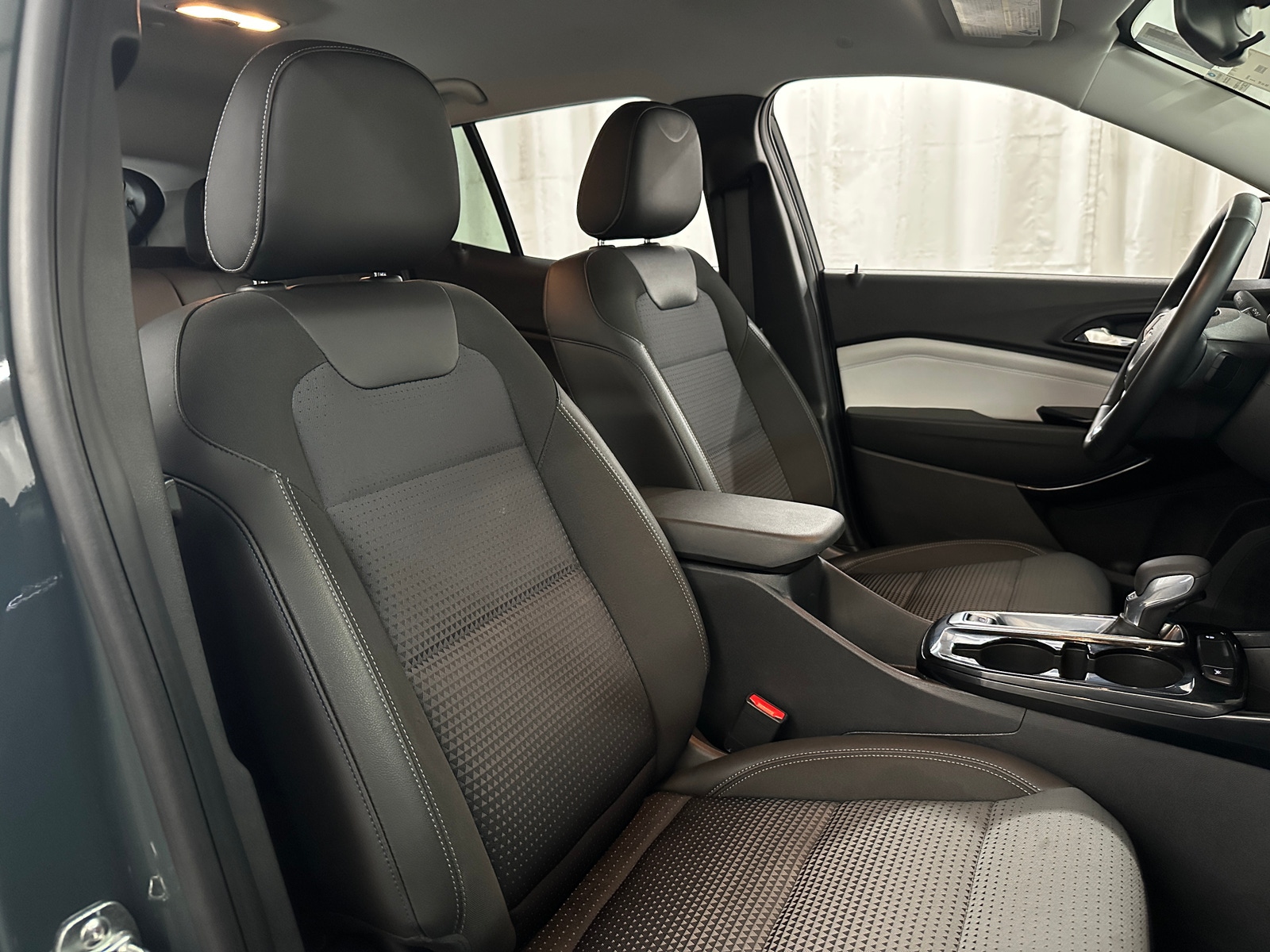 Thumbnail: 2025 Chevrolet Trax - 2