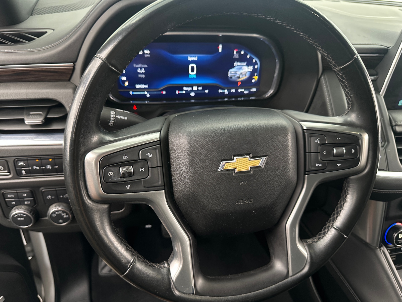 Thumbnail: 2023 Chevrolet Suburban - 4