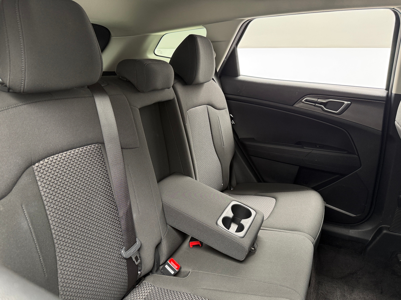 Thumbnail: 2025 Kia Sportage - 6