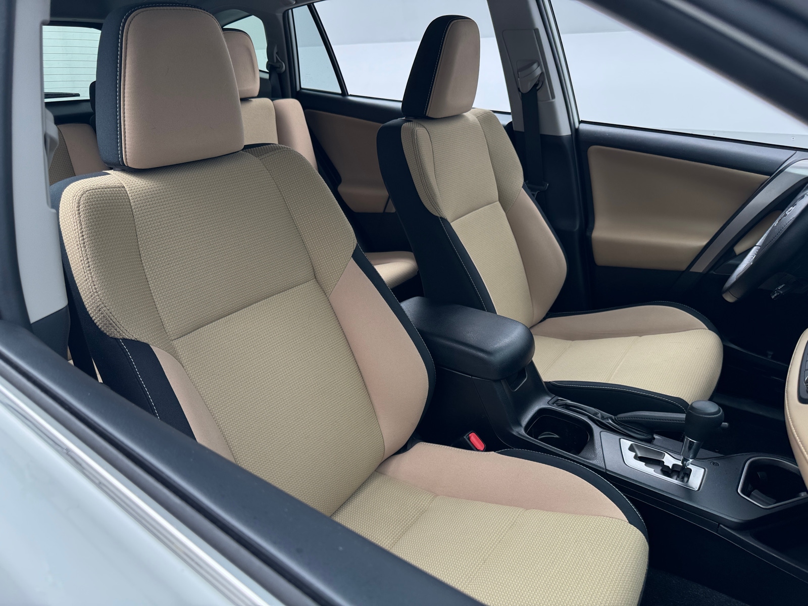 Thumbnail: 2018 Toyota RAV4 - 2