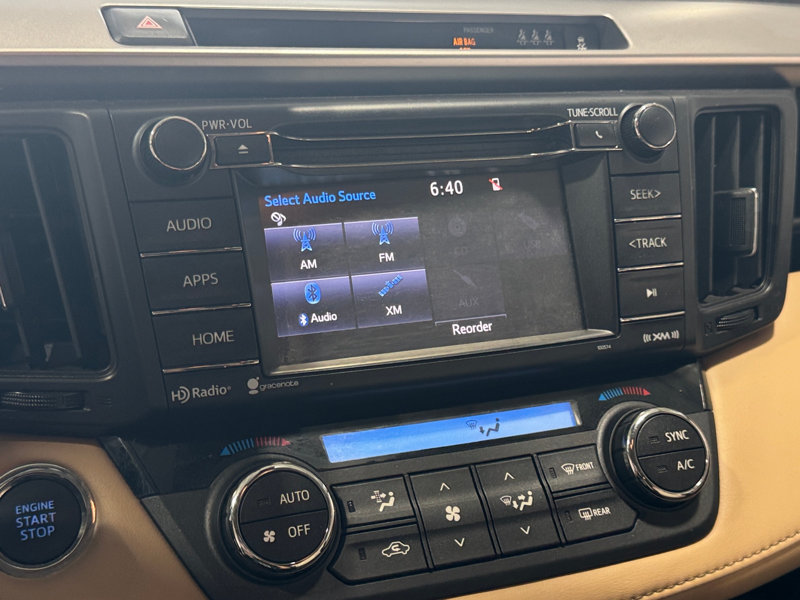 Thumbnail: 2018 Toyota RAV4 - 4