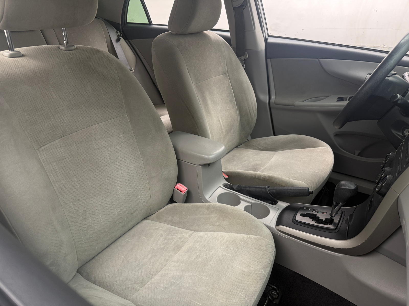 Thumbnail: 2013 Toyota Corolla - 2