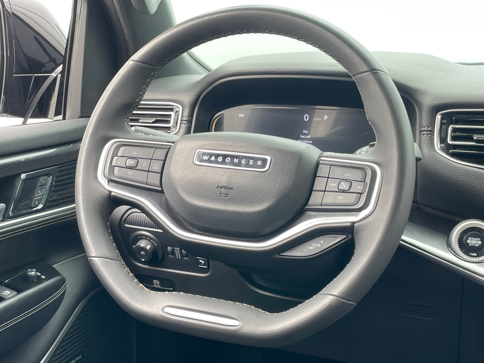 Thumbnail: 2024 Jeep Wagoneer - 4