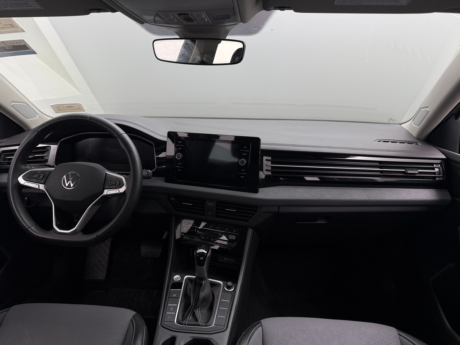 Thumbnail: 2025 Volkswagen Jetta - 3