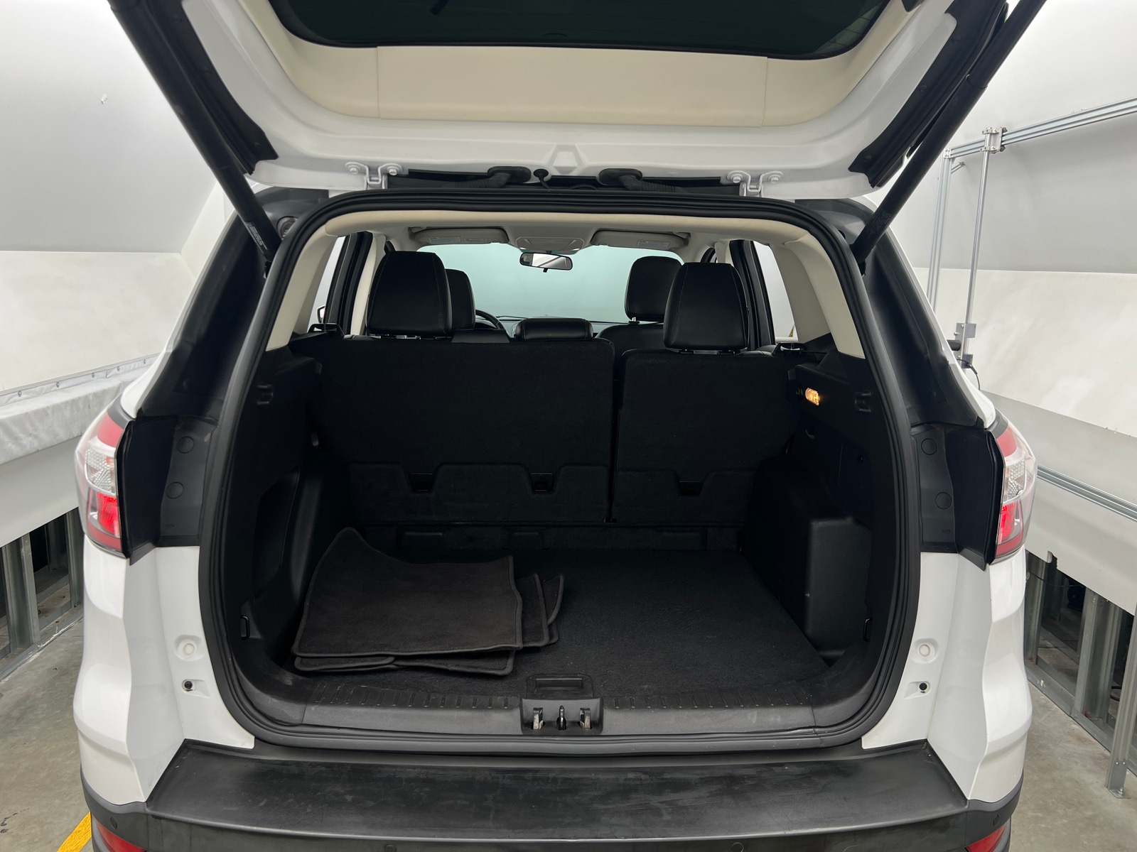 Thumbnail: 2018 Ford Escape - 6