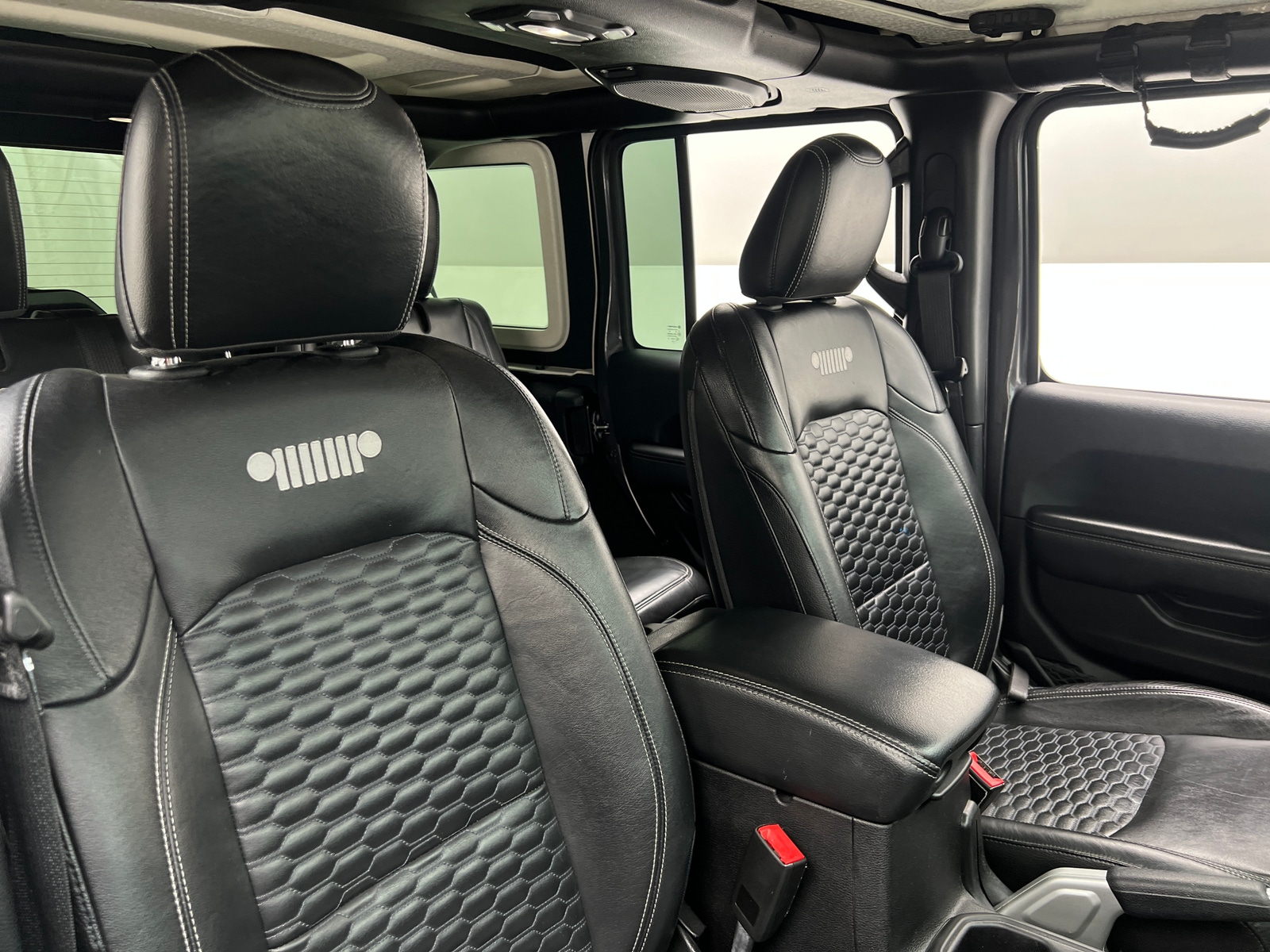 Thumbnail: 2018 Jeep Wrangler - 2