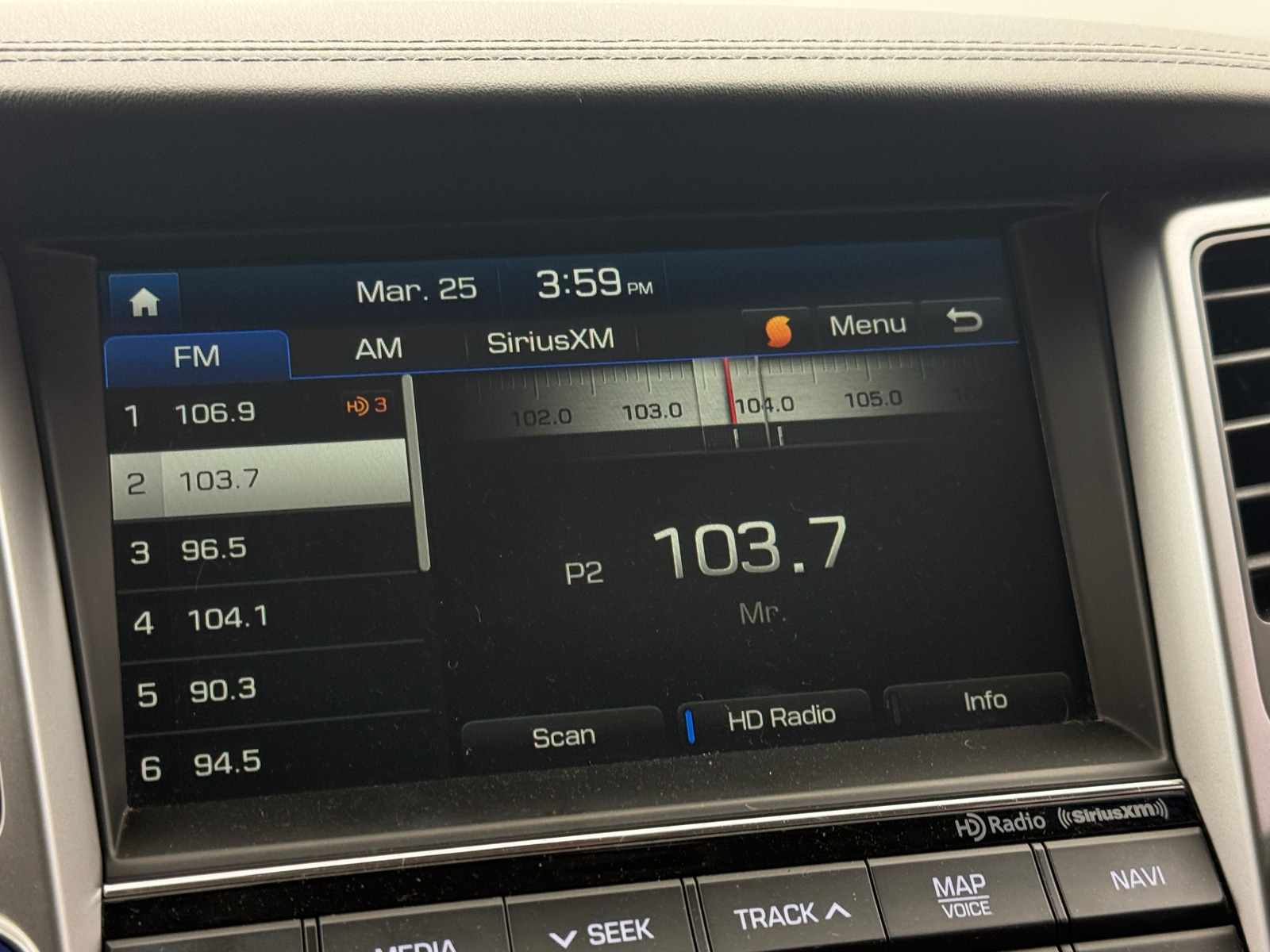 Thumbnail: 2016 Hyundai Tucson - 4