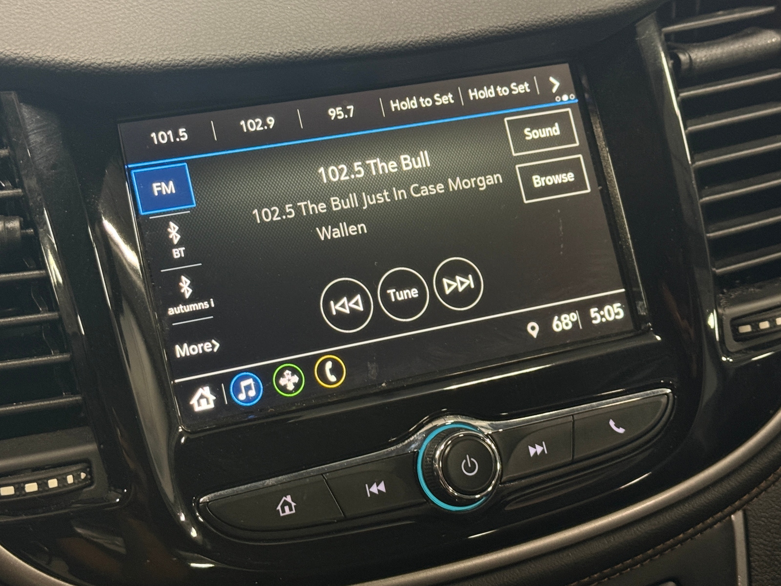 Thumbnail: 2019 Chevrolet Trax - 4