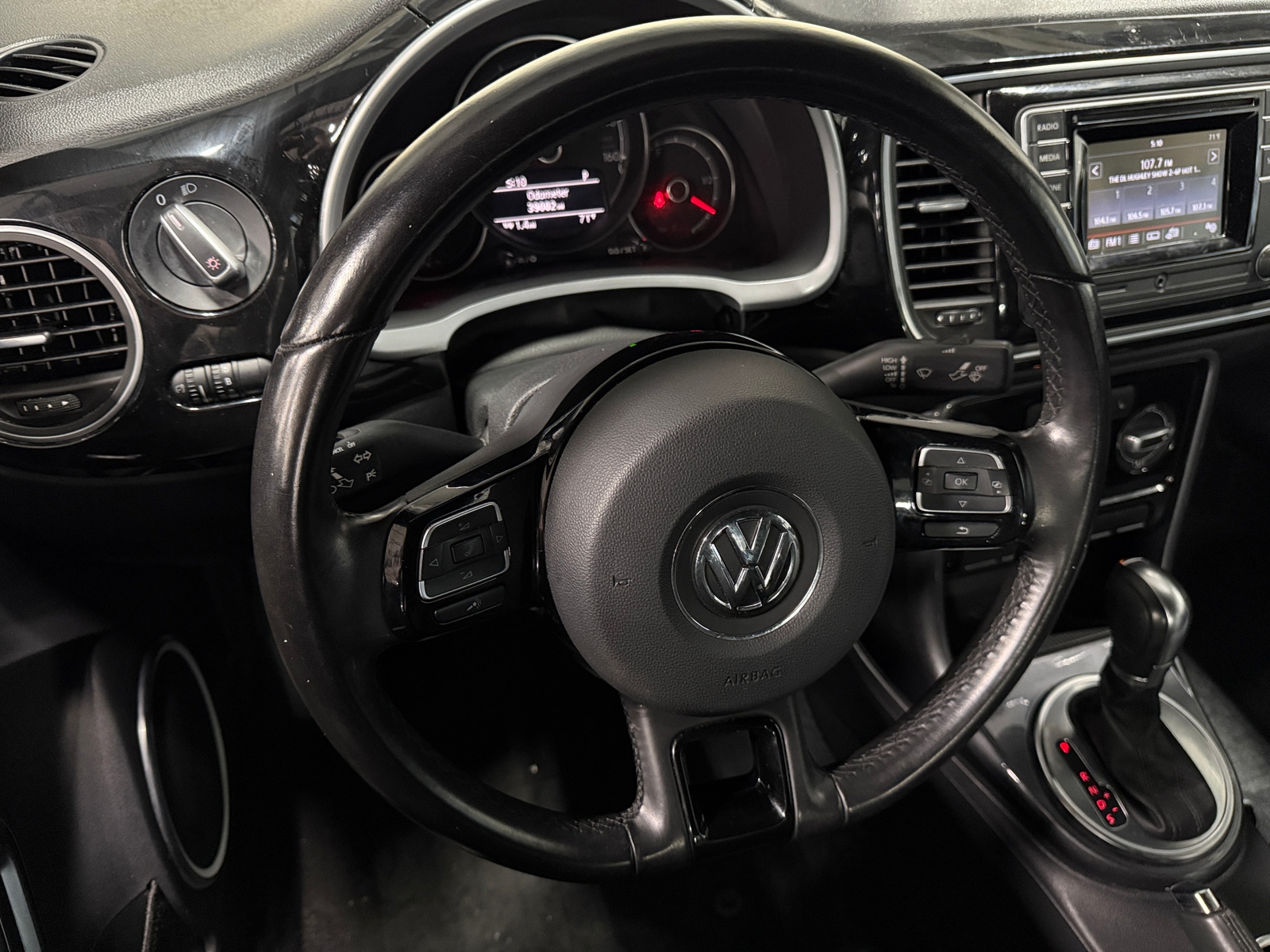 Thumbnail: 2019 Volkswagen Beetle - 4