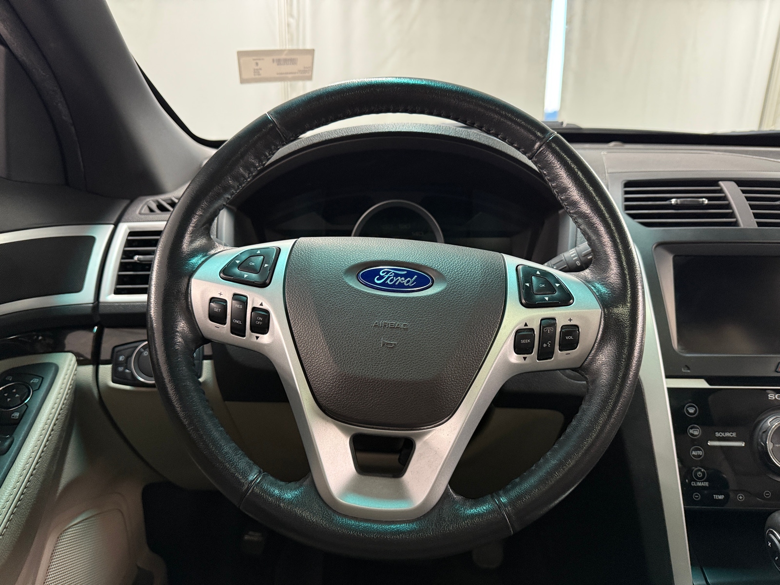 Thumbnail: 2013 Ford Explorer - 4