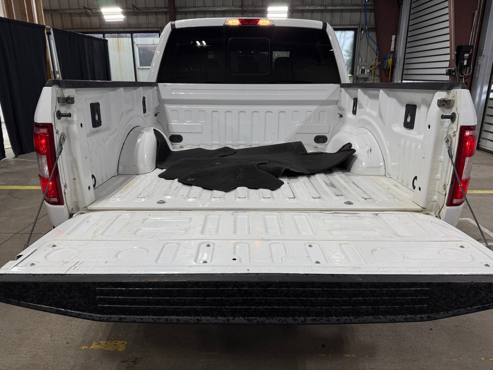 Thumbnail: 2019 Ford Econoline - 6