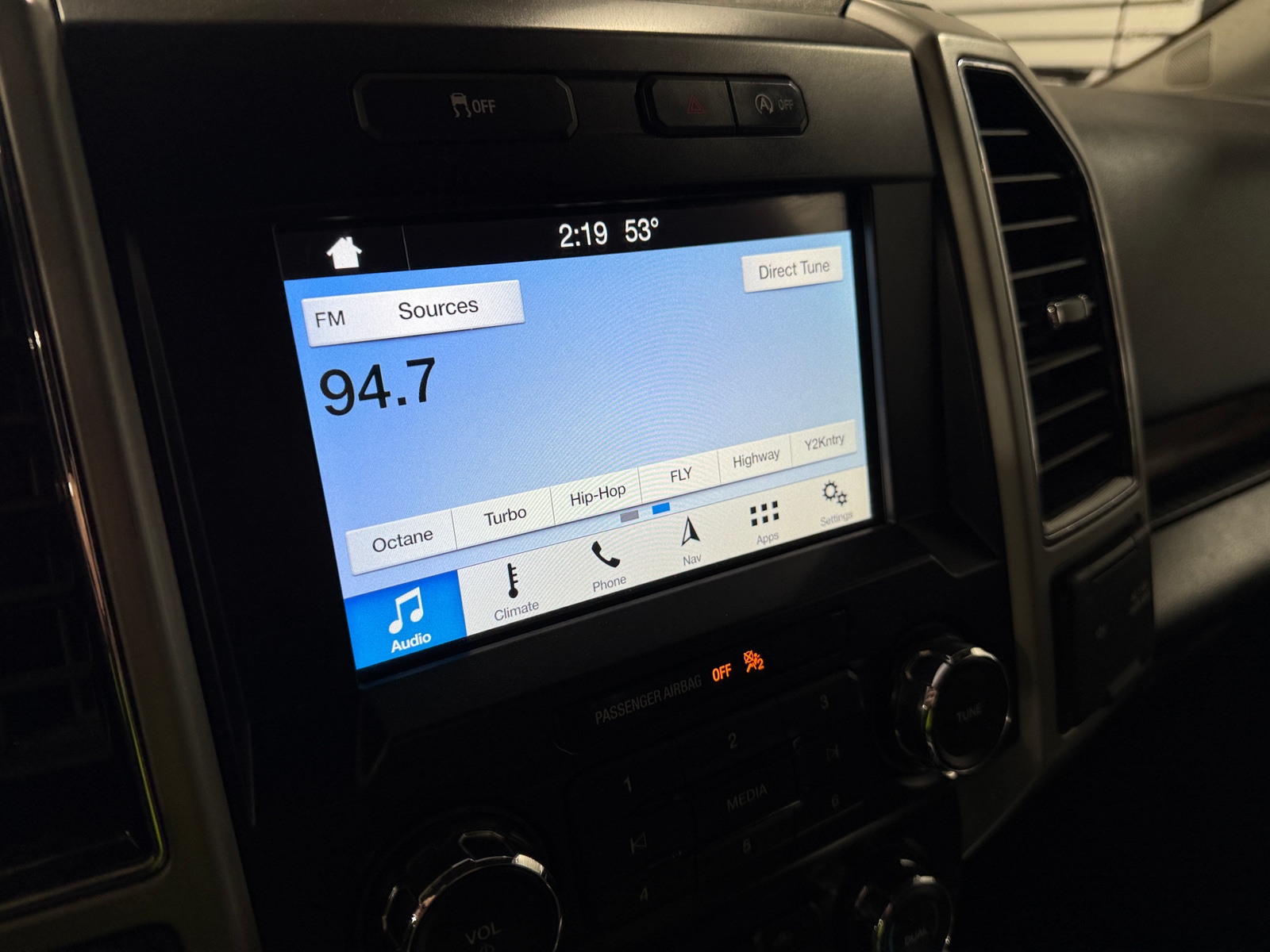 Thumbnail: 2019 Ford Econoline - 3