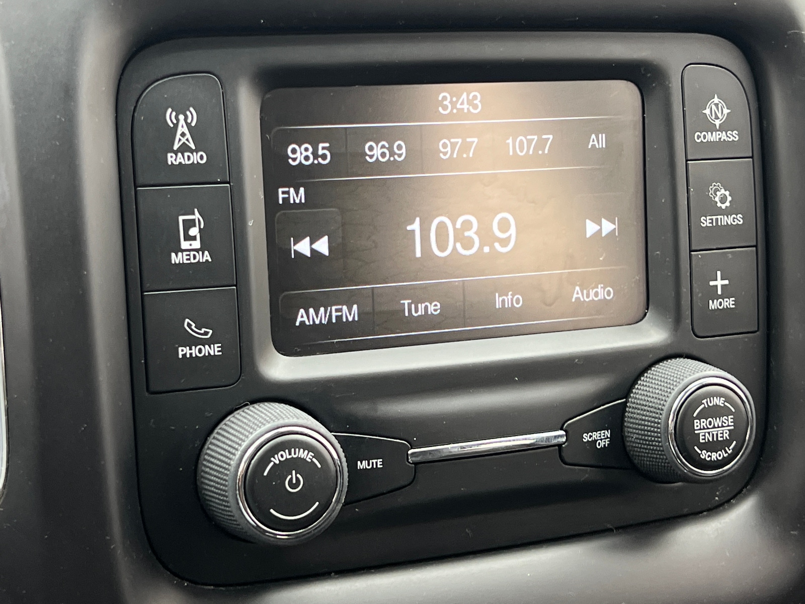 Thumbnail: 2018 Jeep Compass - 4