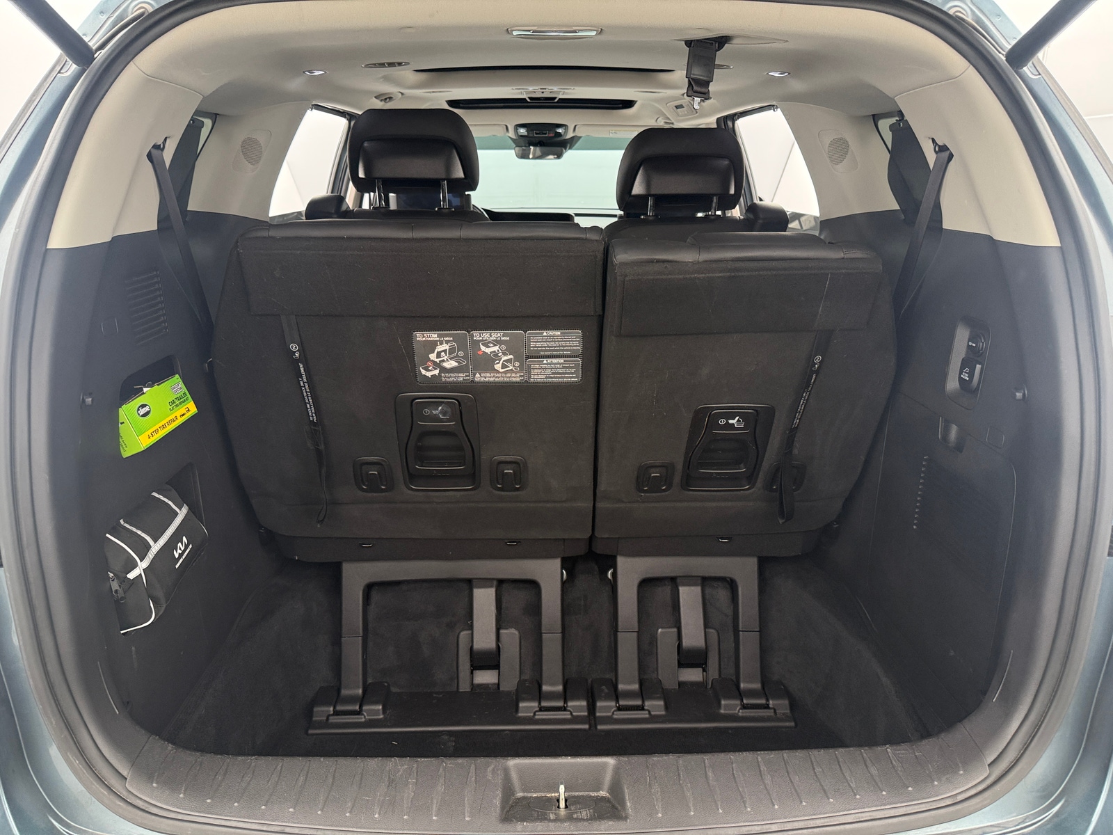 Thumbnail: 2023 Kia Carnival - 6