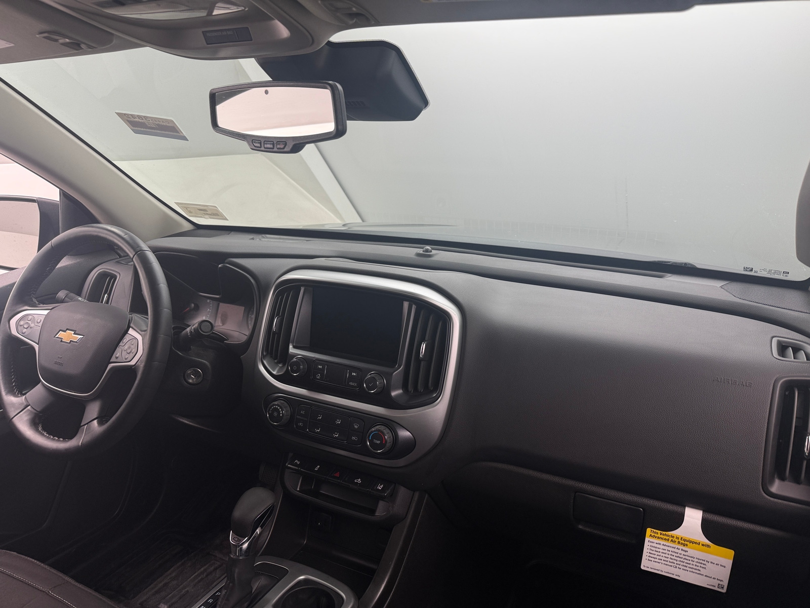 Thumbnail: 2022 Chevrolet Colorado - 3