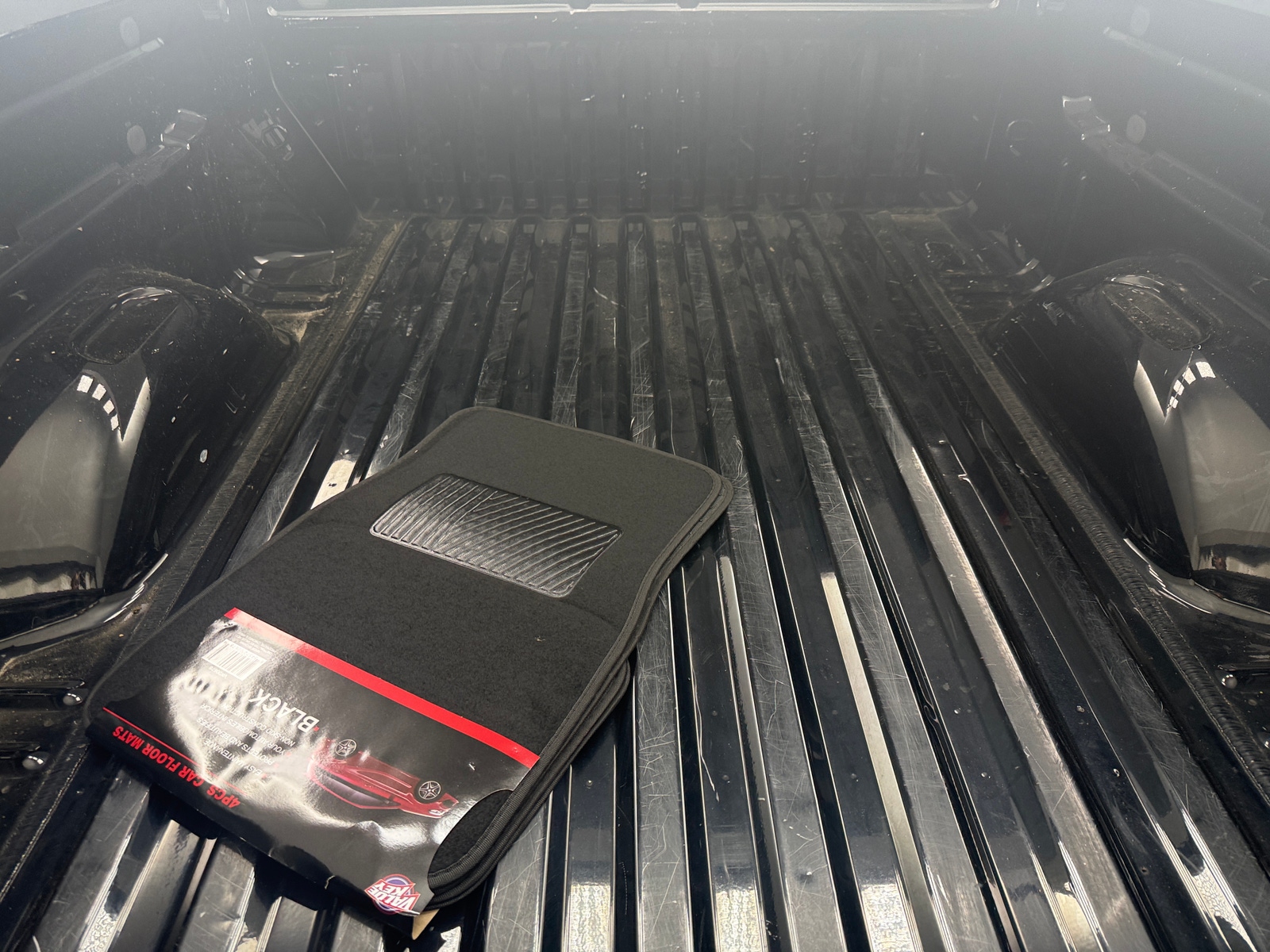 Thumbnail: 2022 Chevrolet Colorado - 6