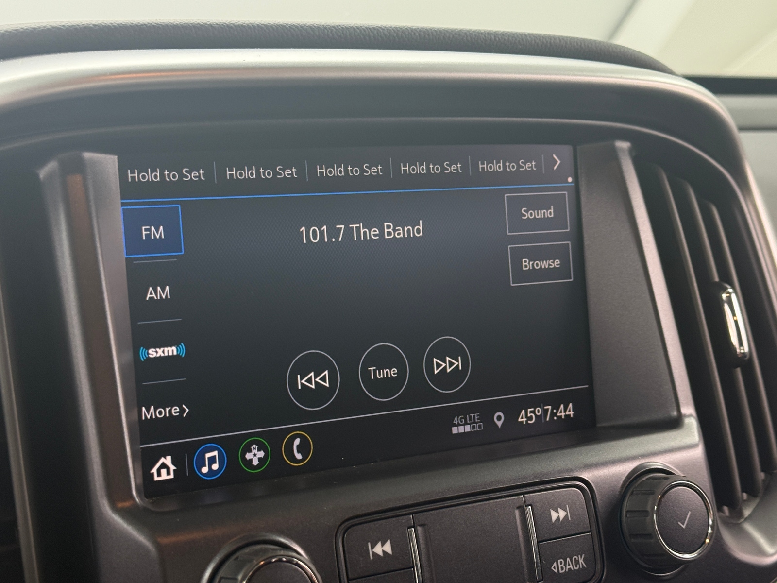 Thumbnail: 2022 Chevrolet Colorado - 4