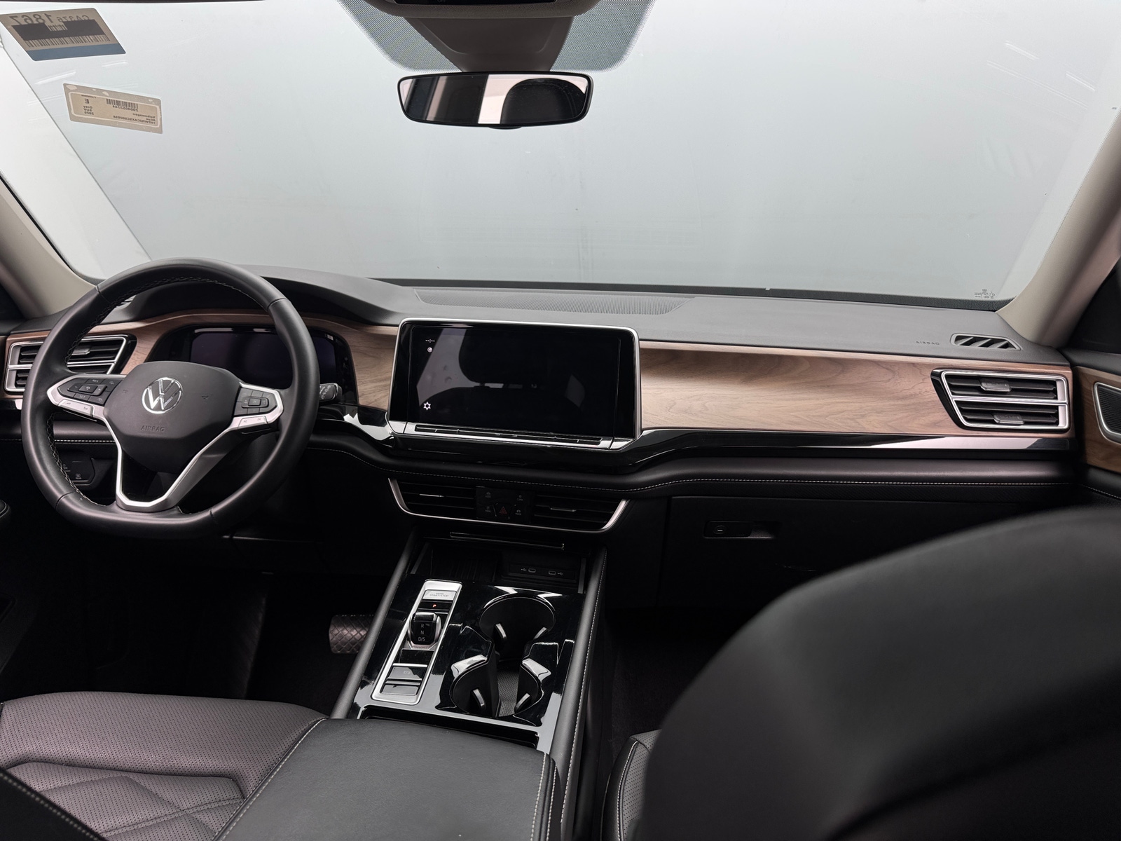 Thumbnail: 2025 Volkswagen Atlas - 2