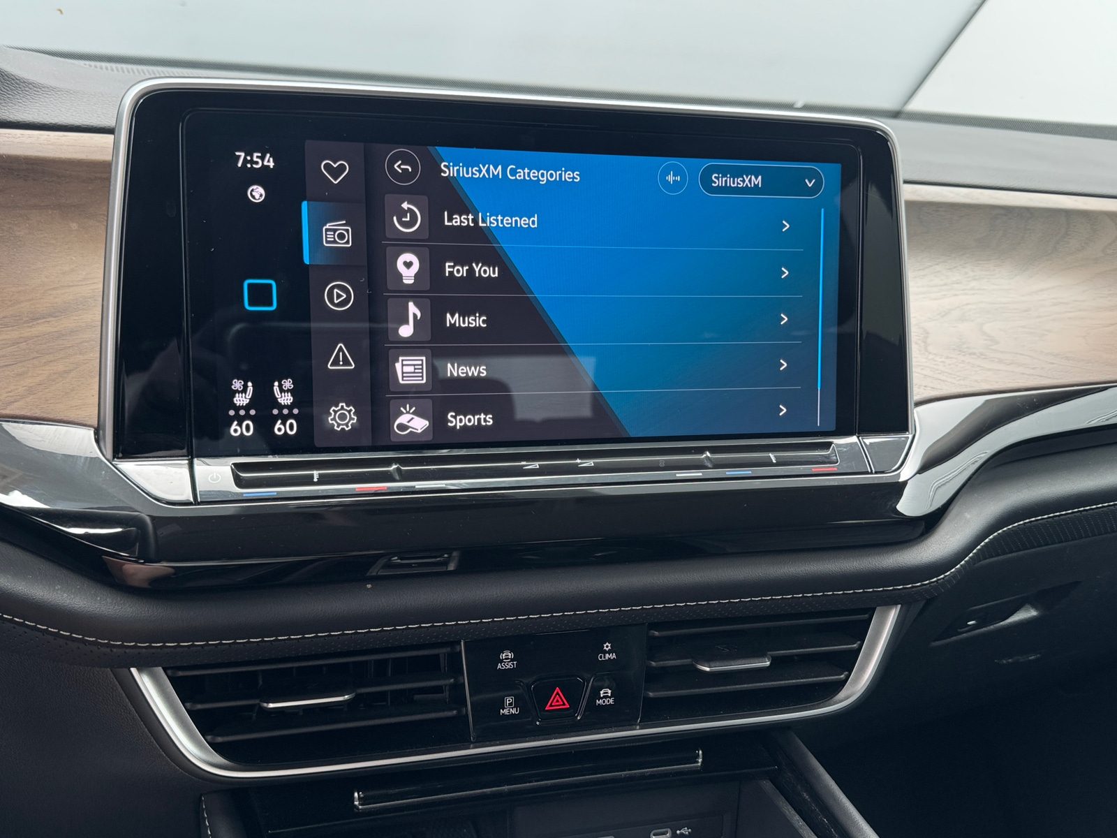 Thumbnail: 2025 Volkswagen Atlas - 3