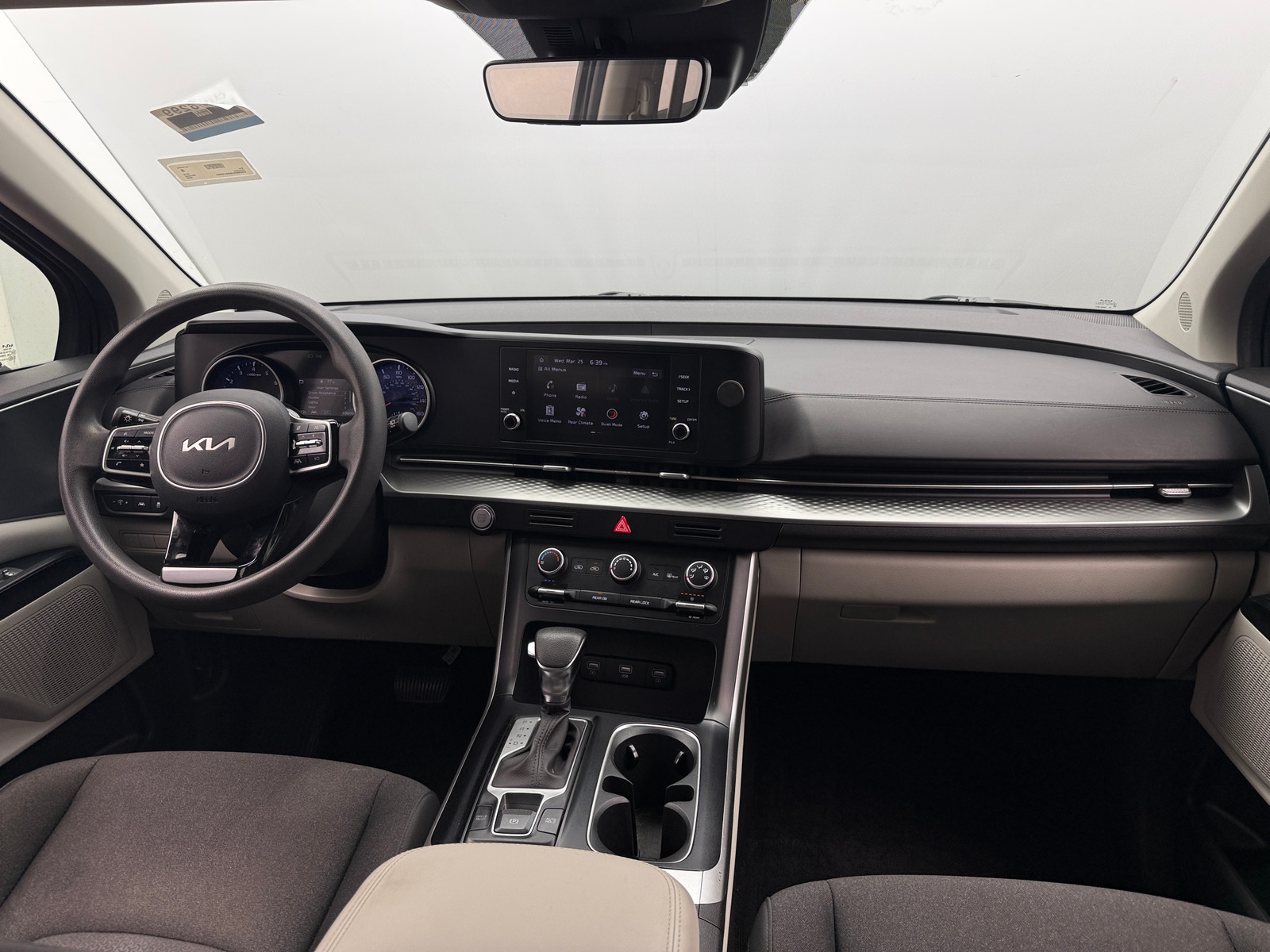 Thumbnail: 2022 Kia Carnival - 3