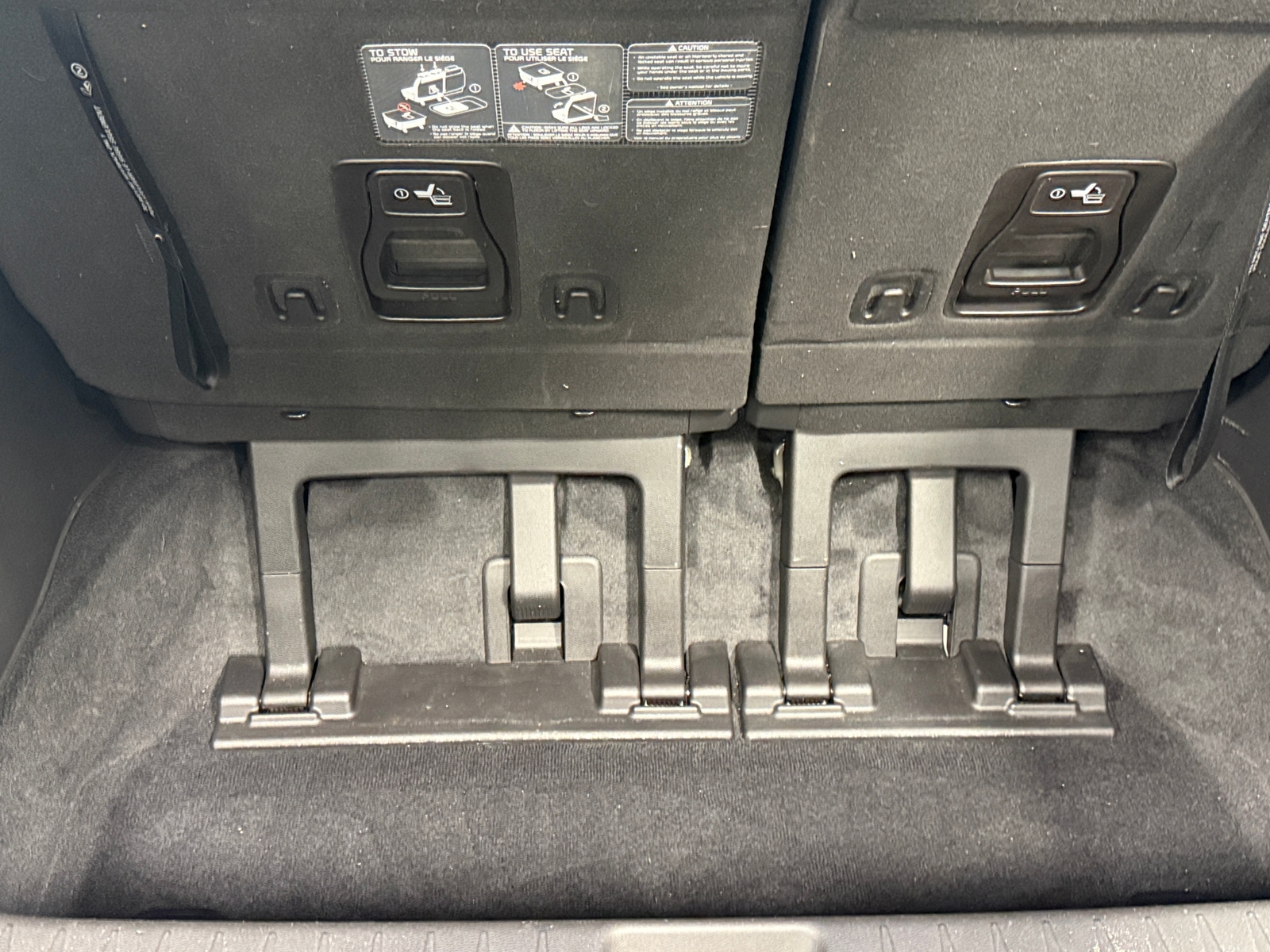 Thumbnail: 2022 Kia Carnival - 7