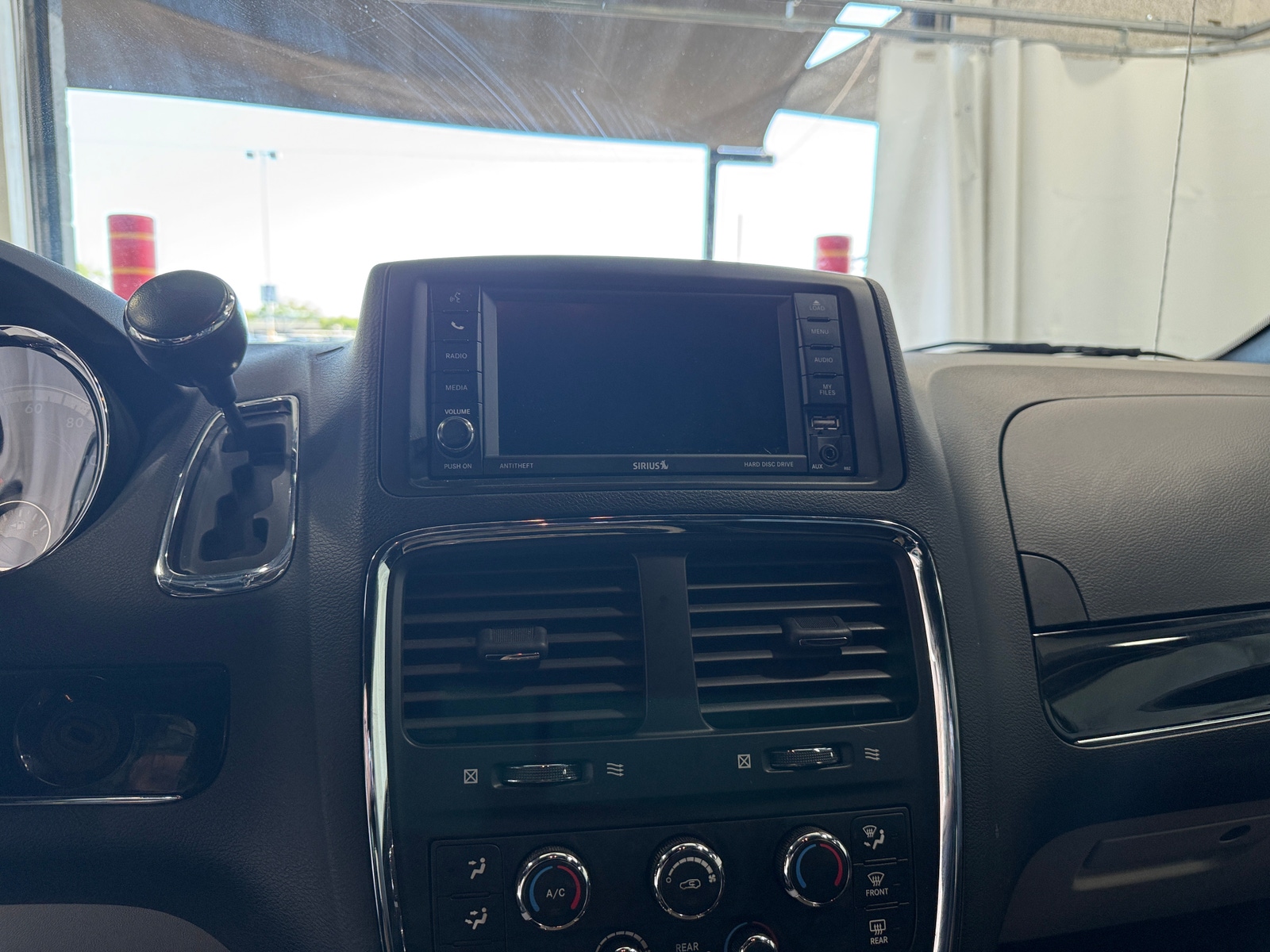 Thumbnail: 2018 Dodge Grand Caravan - 3