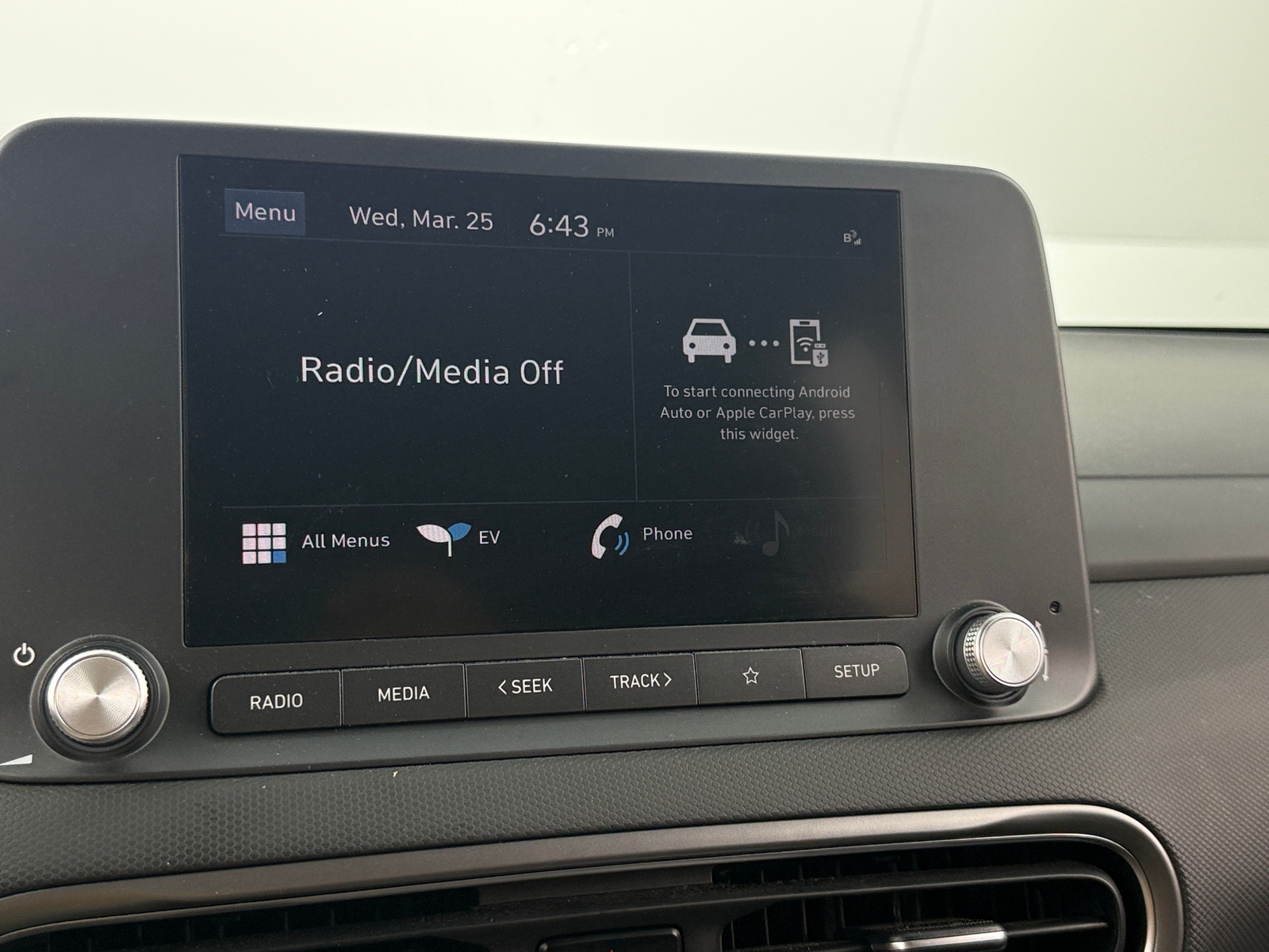 Thumbnail: 2023 Hyundai Kona - 4