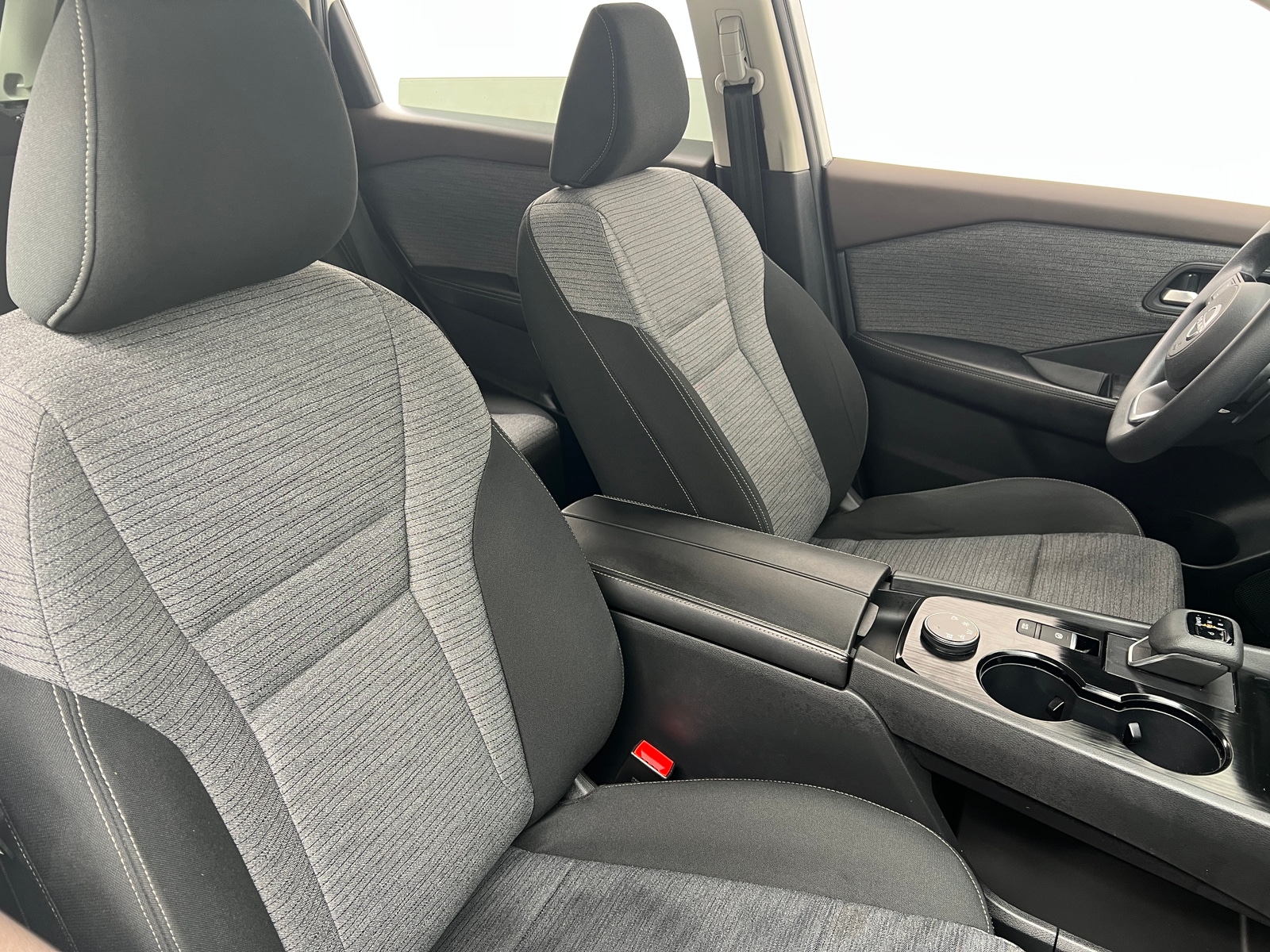 Thumbnail: 2023 Nissan Rogue - 2