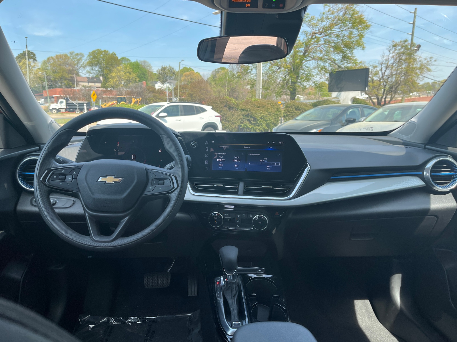 Thumbnail: 2025 Chevrolet Trax - 3