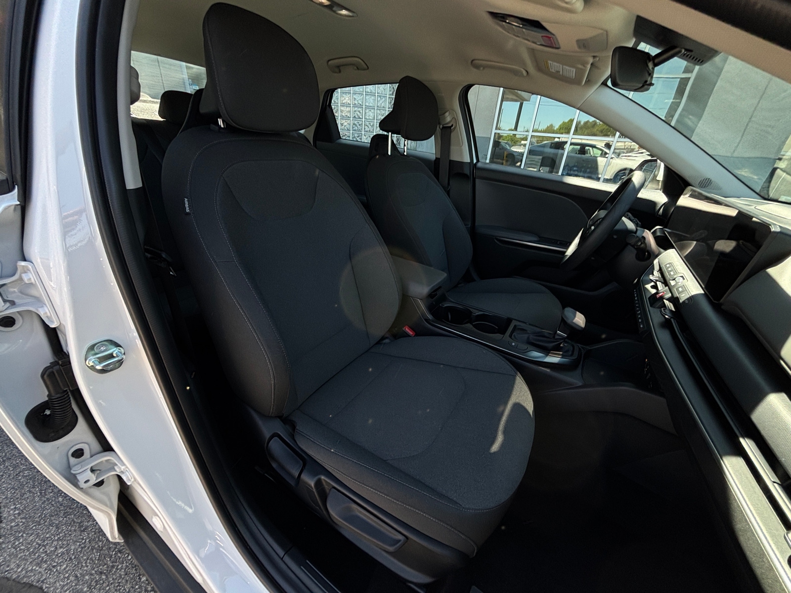 Thumbnail: 2025 Kia K4 - 2