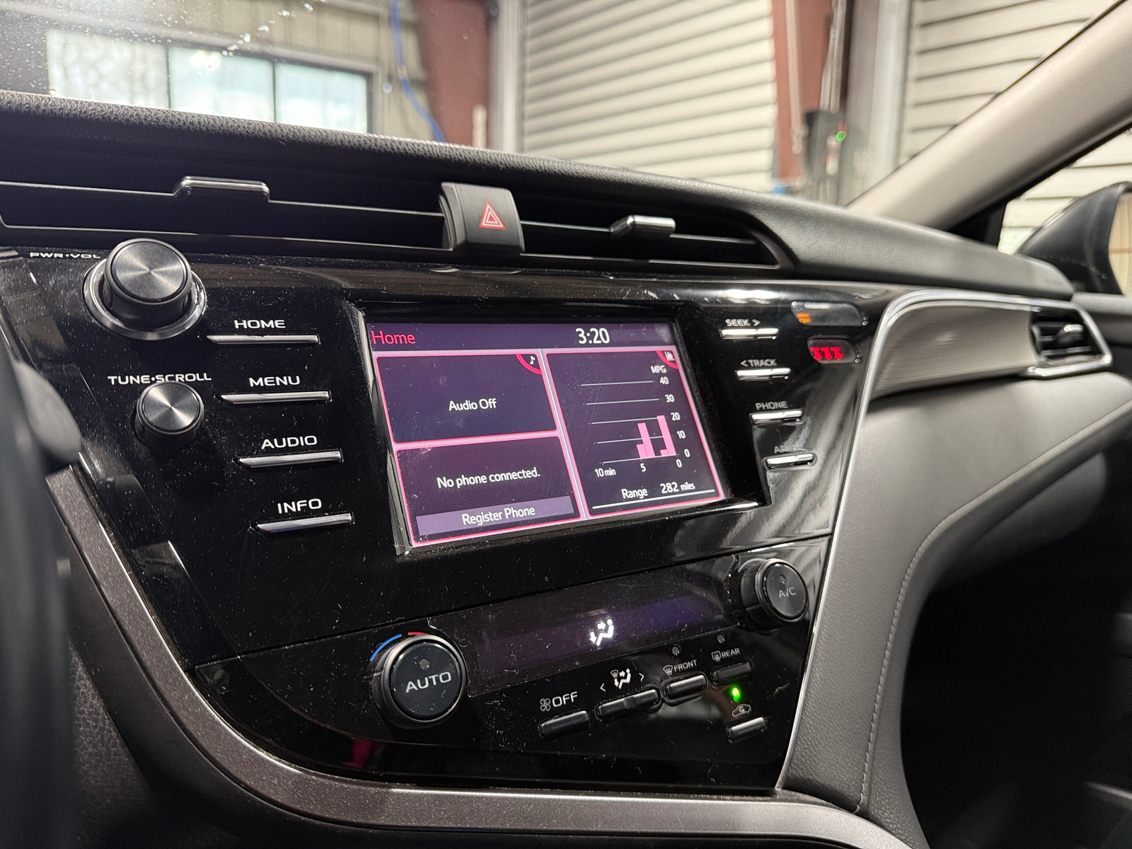 Thumbnail: 2018 Toyota Camry - 4