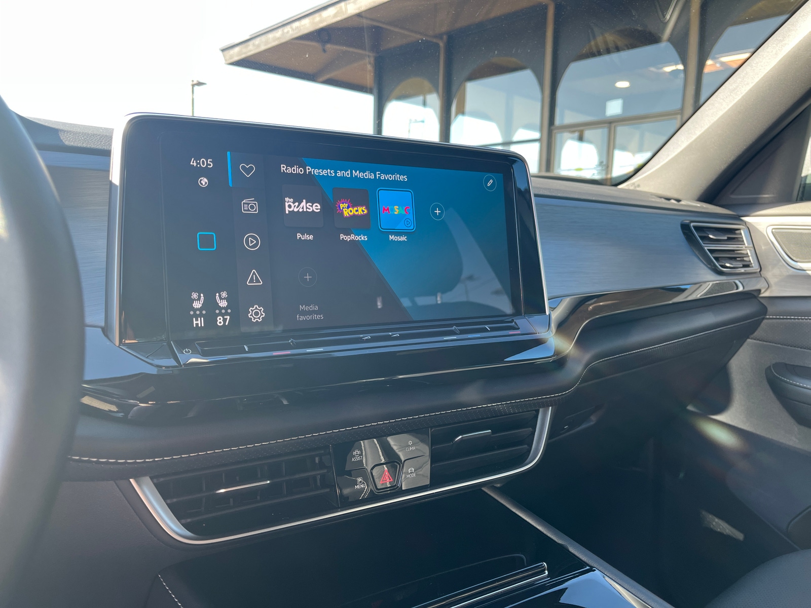 Thumbnail: 2025 Volkswagen Atlas - 3