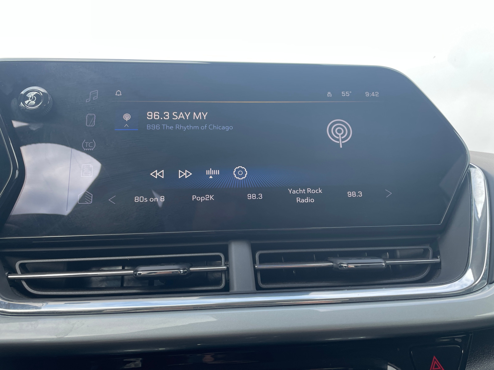 Thumbnail: 2025 Chevrolet Trax - 4