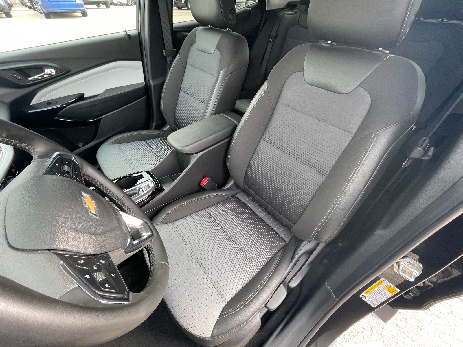 Thumbnail: 2025 Chevrolet Trax - 2