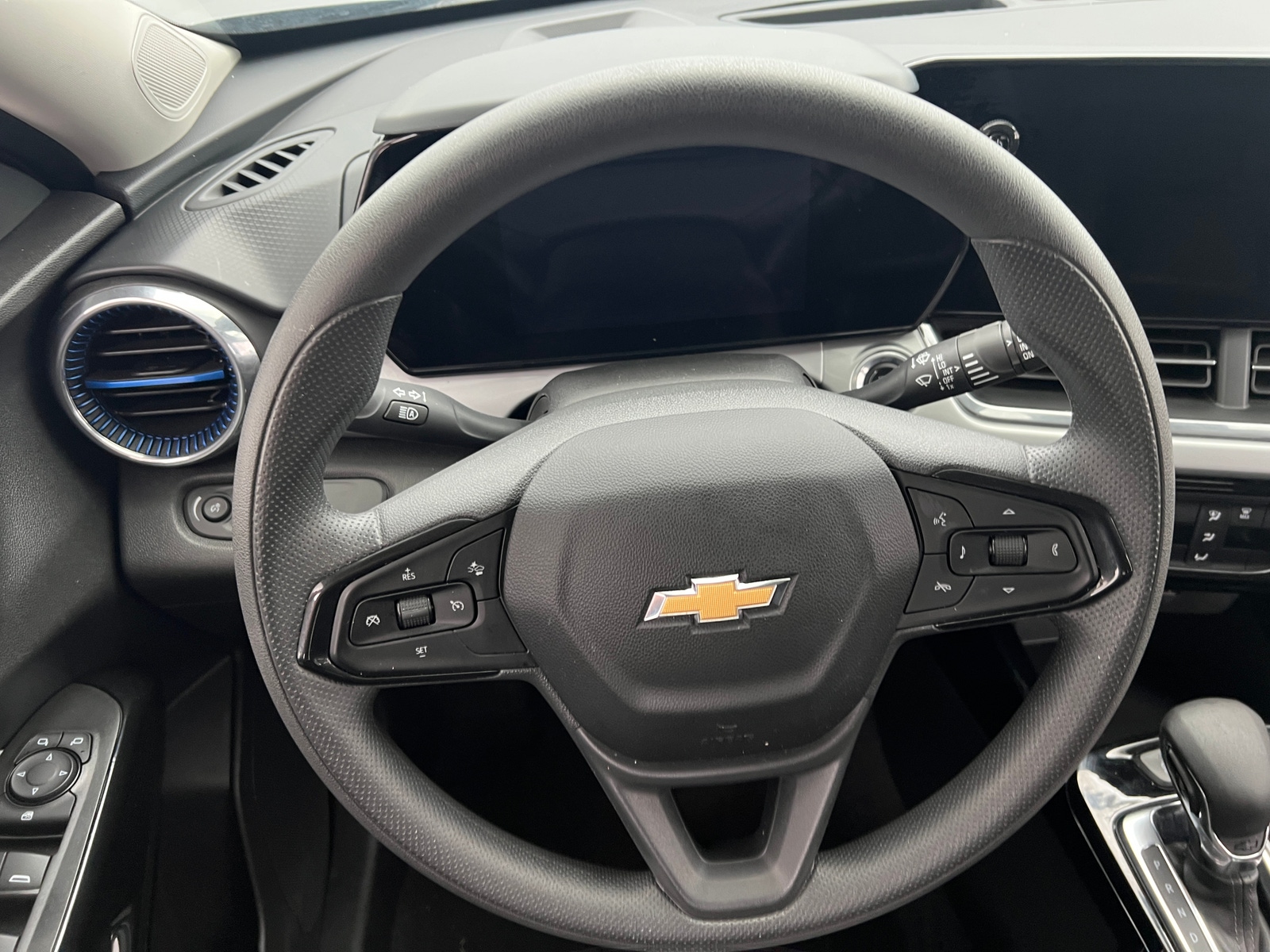 Thumbnail: 2025 Chevrolet Trax - 5