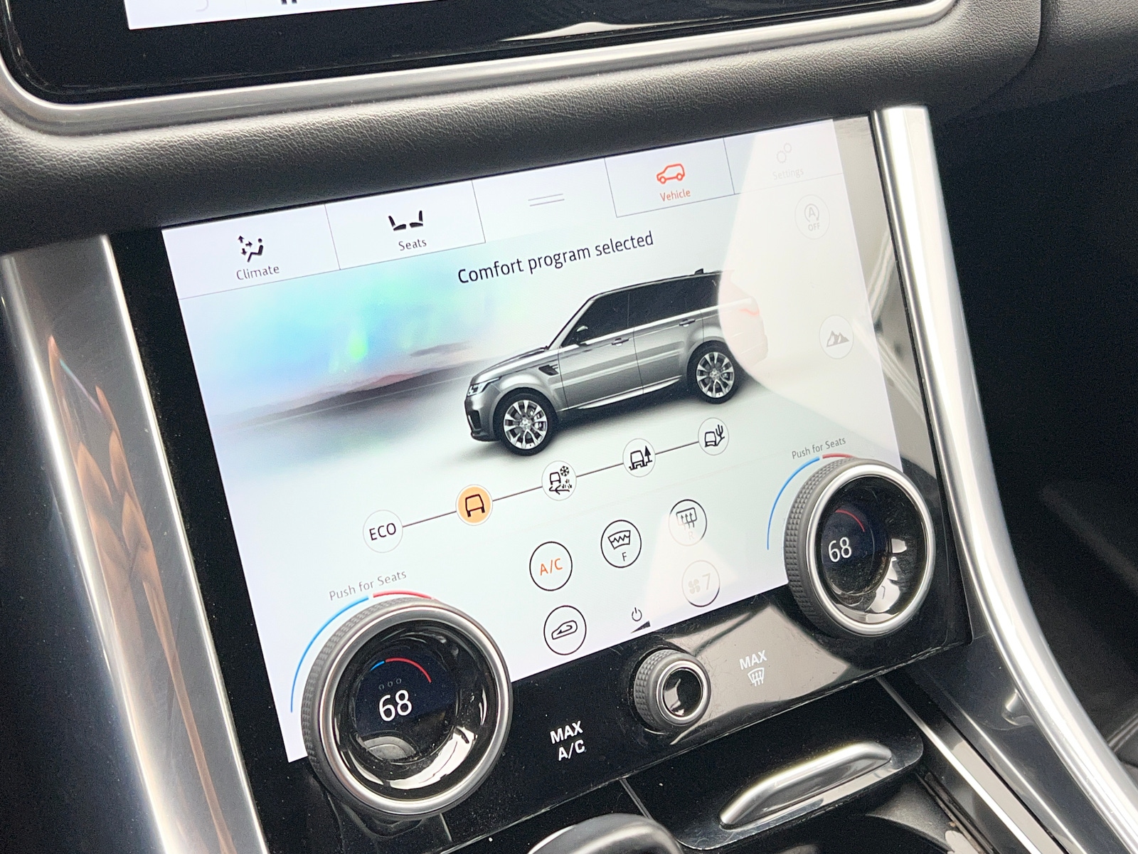 Thumbnail: 2020 Land Rover Range Rover Sport - 3