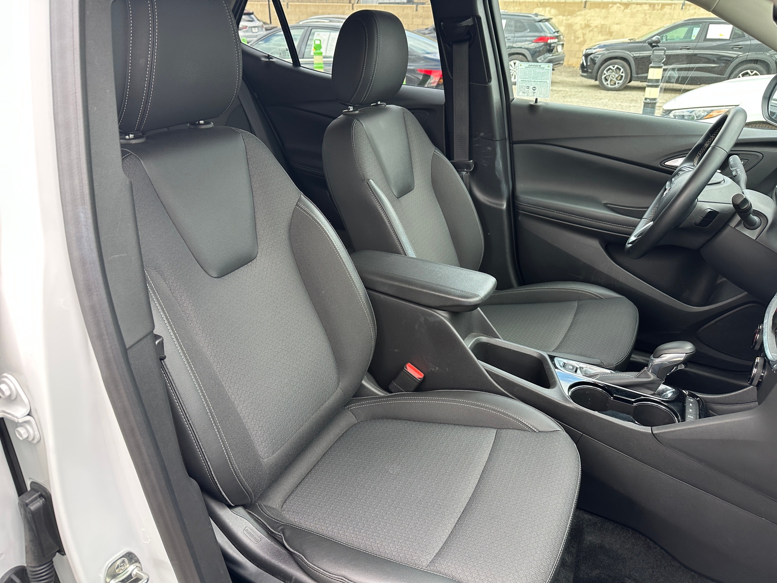 Thumbnail: 2025 Buick Encore GX - 2