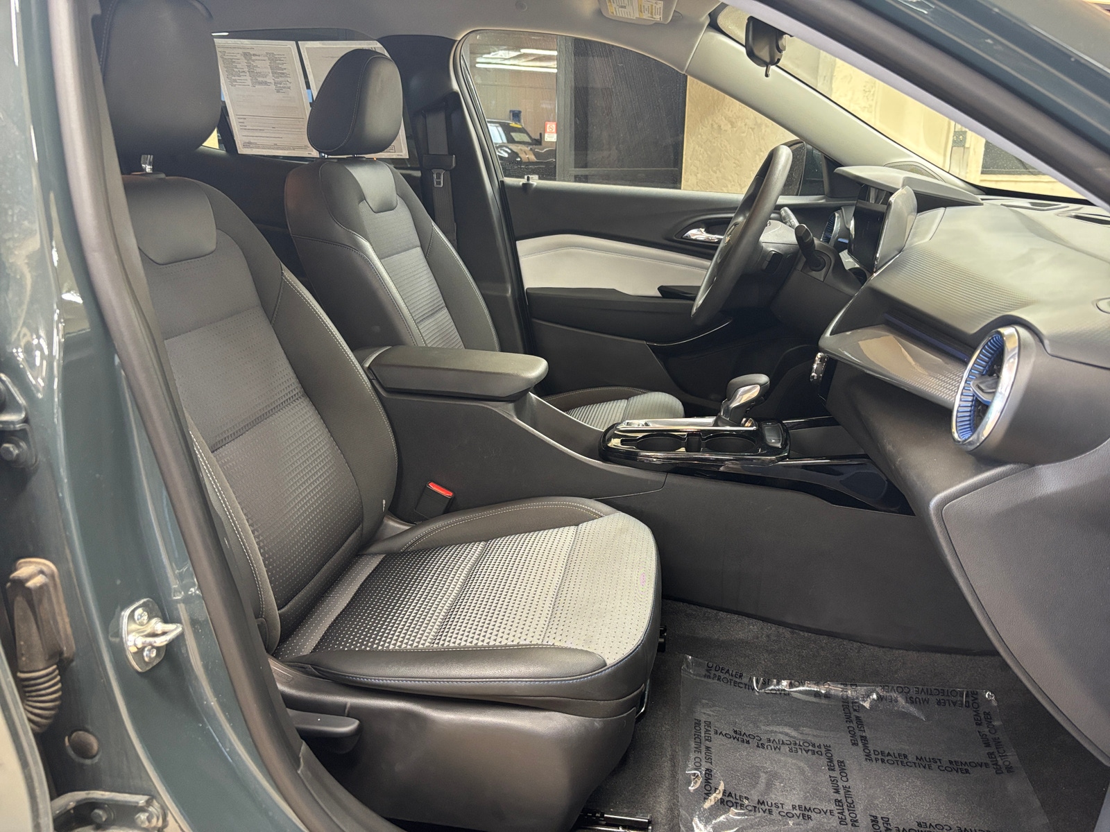 Thumbnail: 2025 Chevrolet Trax - 2