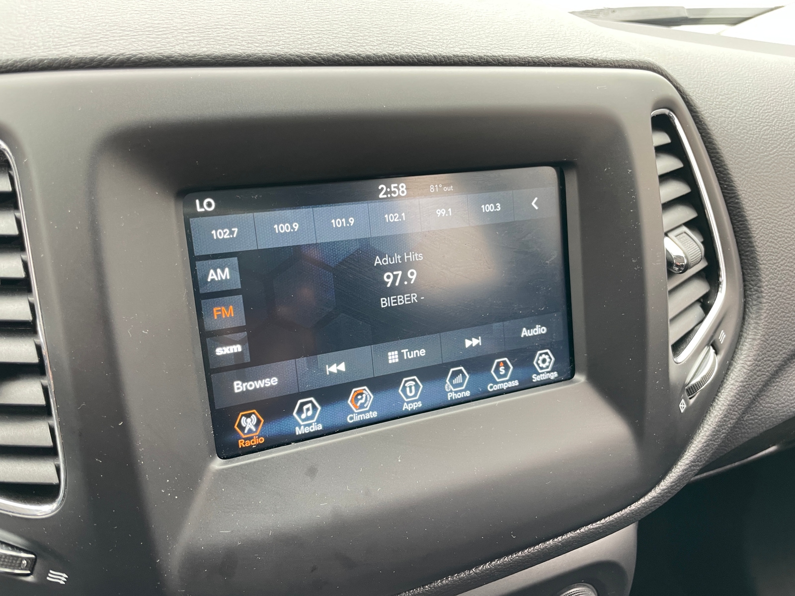 Thumbnail: 2018 Jeep Compass - 4