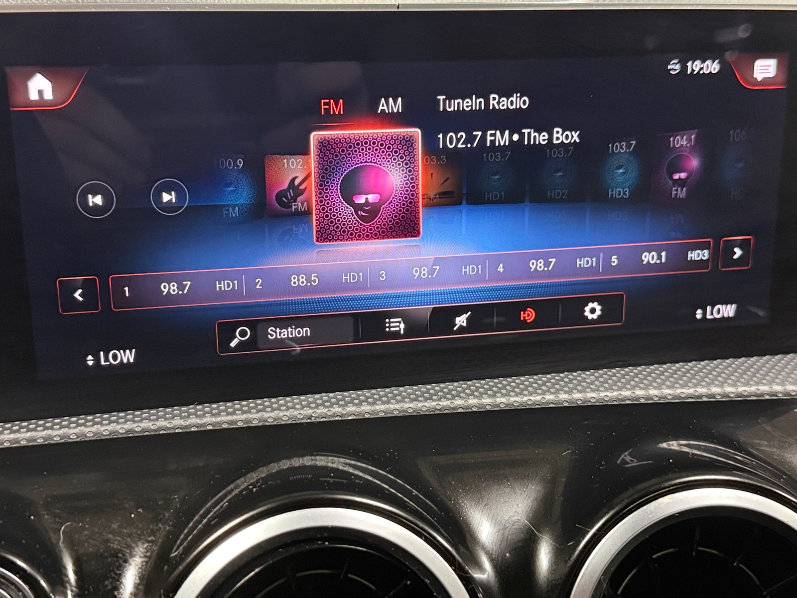 Thumbnail: 2020 Mercedes-Benz CLA - 3